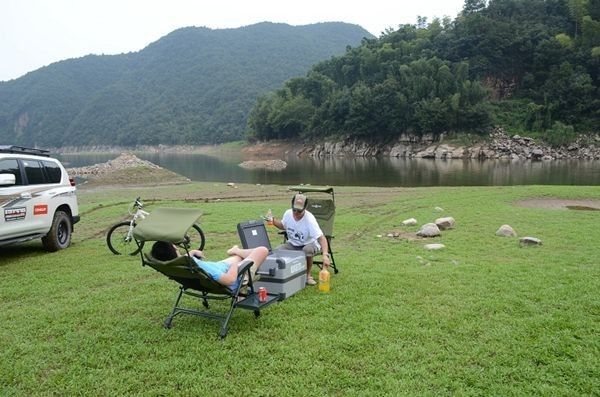 秒殺瑞士軍刀！中國“工兵鏟”霸道走紅世界！